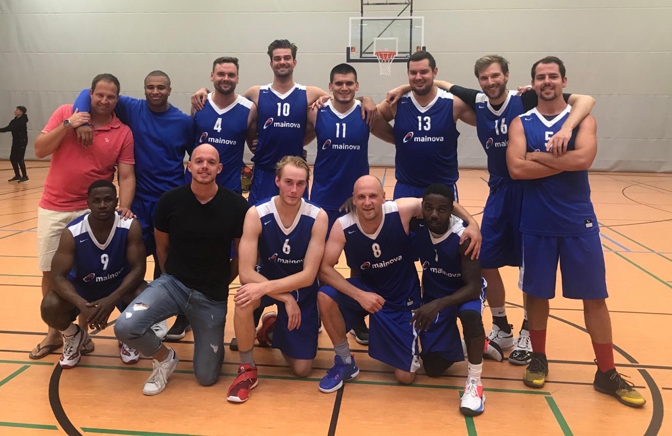 [Teamphoto herren 1]