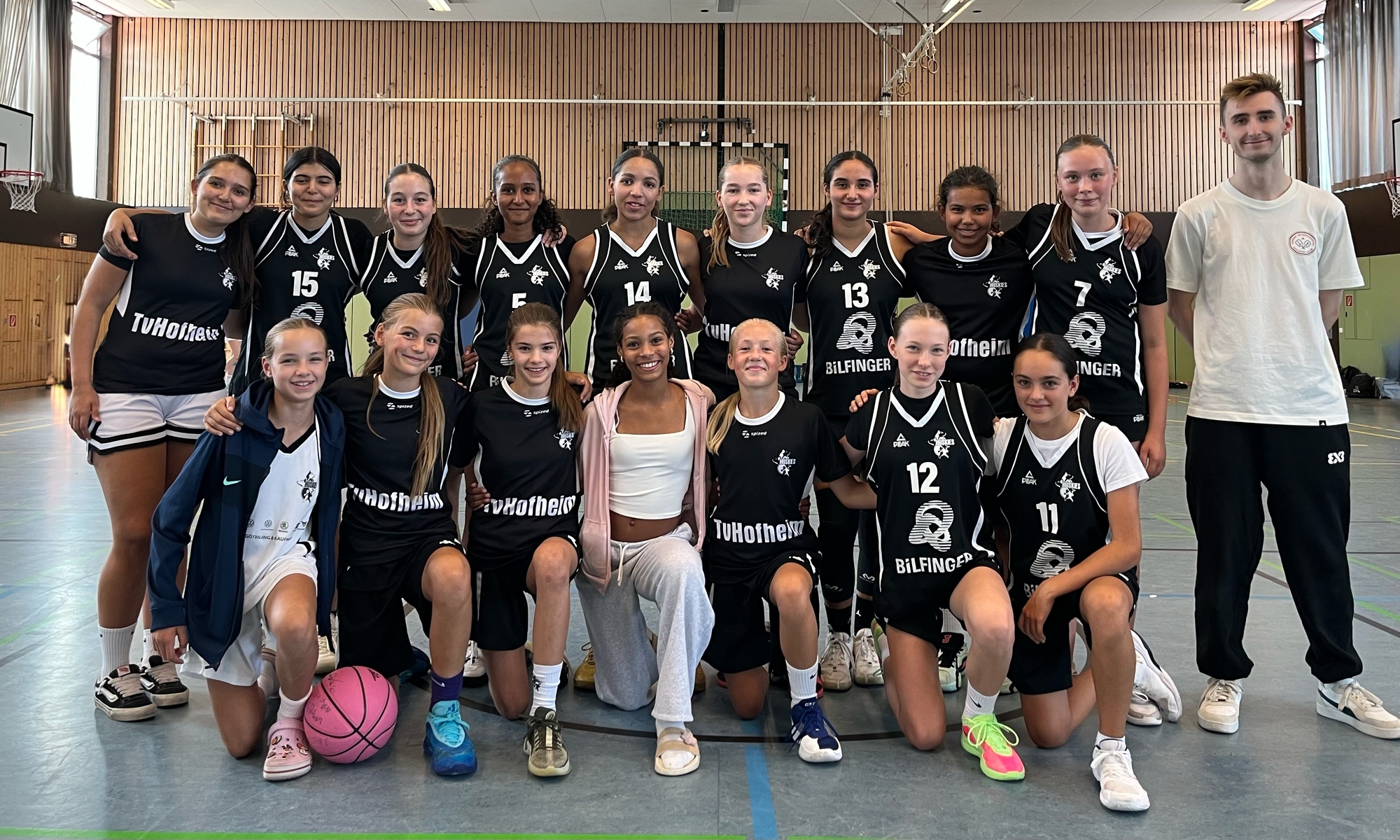 [Teamphoto wu14 1]